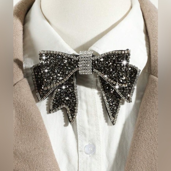 Quiet Luxury Boutique Accessories - ✨NEW Sparkling Rhinestone Bow Tie